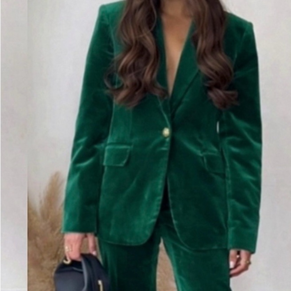 Zara Velvet one Button  Valentines Blazer in green size XS